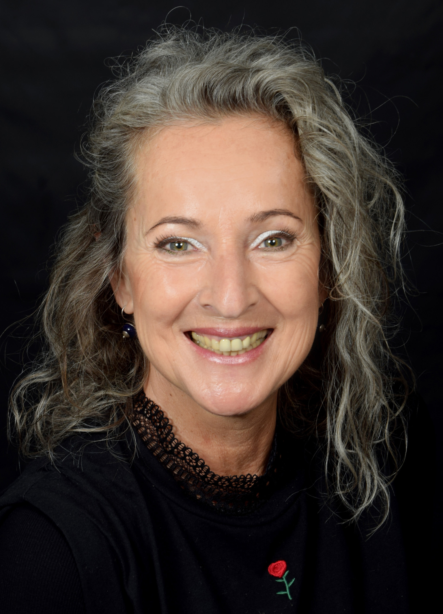 SUSI Die gute Seele des Salons.
~
Vollzeit